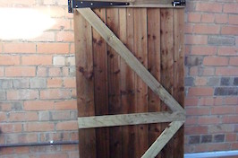 Fencing Nottingham budget feather edge trellis gate rear
