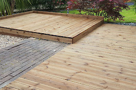 Gardening Nottingham Decking 1